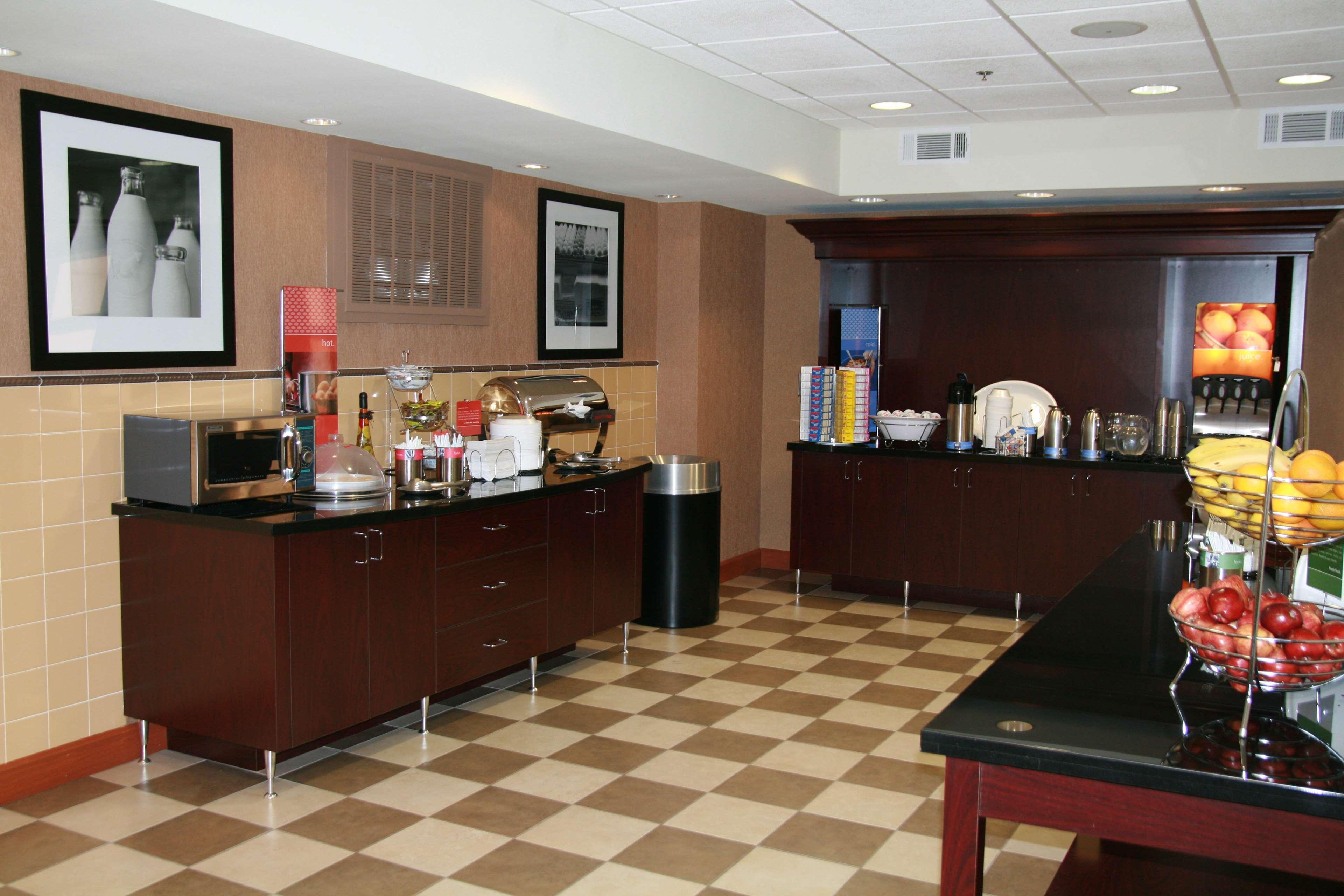 Hampton Inn Las Vegas/North Speedway Exterior photo